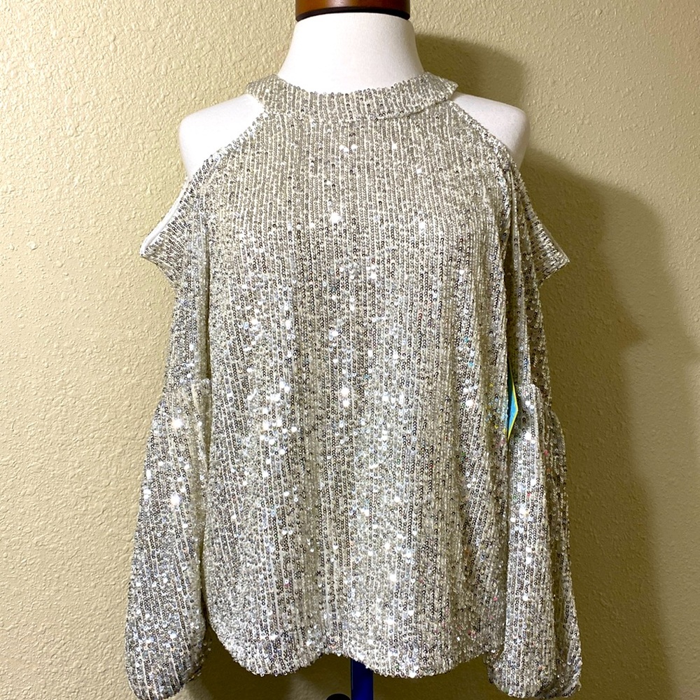 NWT CeCe Sequin Cold Shoulder Puff Sleeve Top Size S
